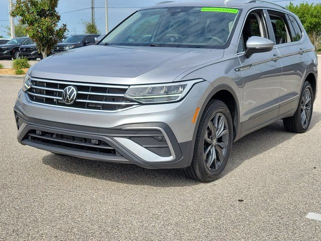 Used 2024 Volkswagen Tiguan SE FWD image 5