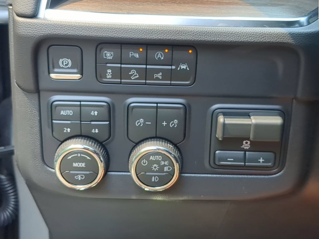 New 2026 Chevrolet Tahoe High Country AWD/4WD image 22