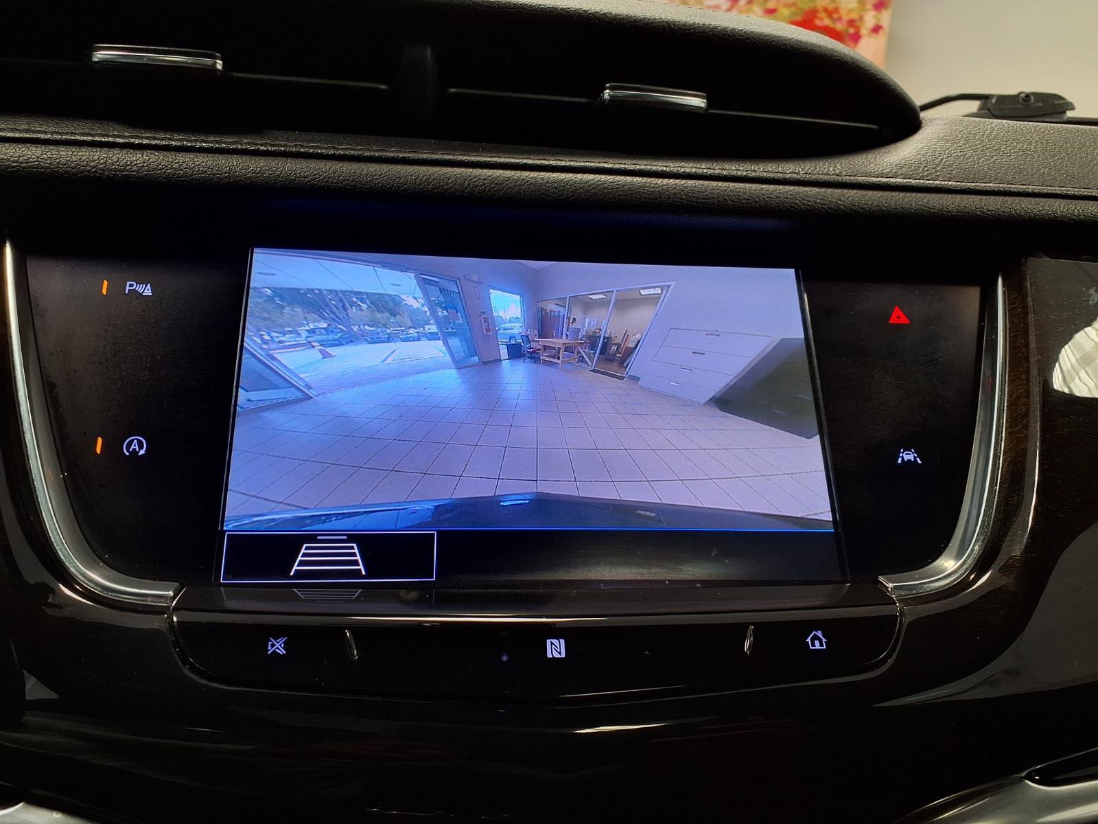 Used 2020 Cadillac XT6 Premium Luxury FWD image 25