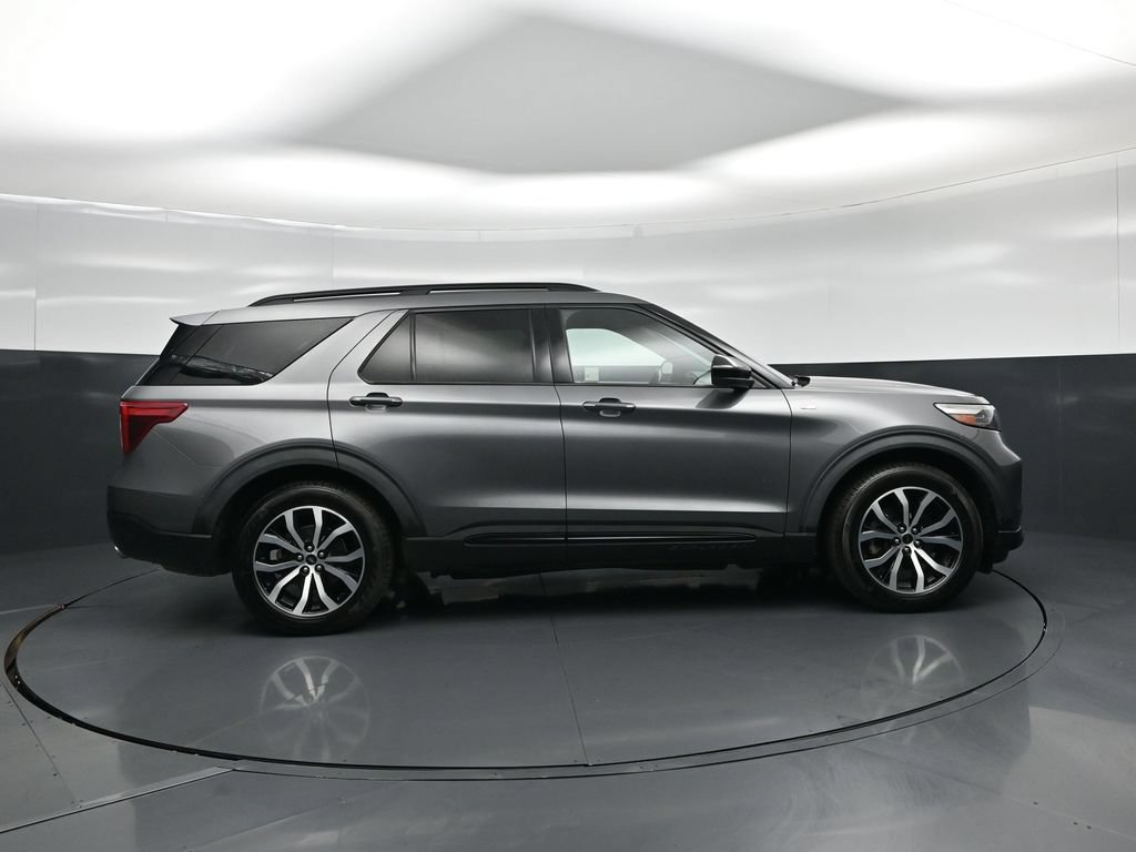 Certified 2023 Ford Explorer ST-Line w/ Class IV Trailer Tow Package RWD image 24