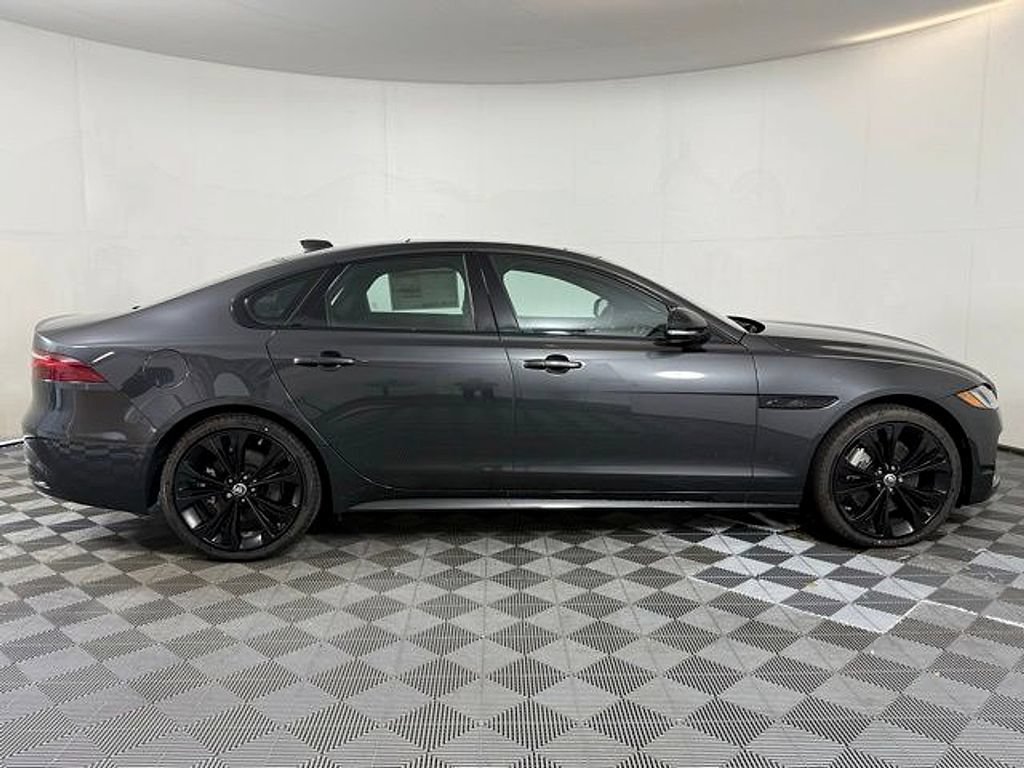 New 2024 Jaguar XF R-Dynamic SE AWD/4WD image 9