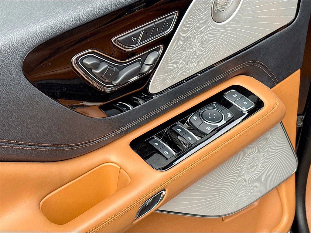 Used 2025 Lincoln Aviator Black Label w/ Jet Appearance Package image 18