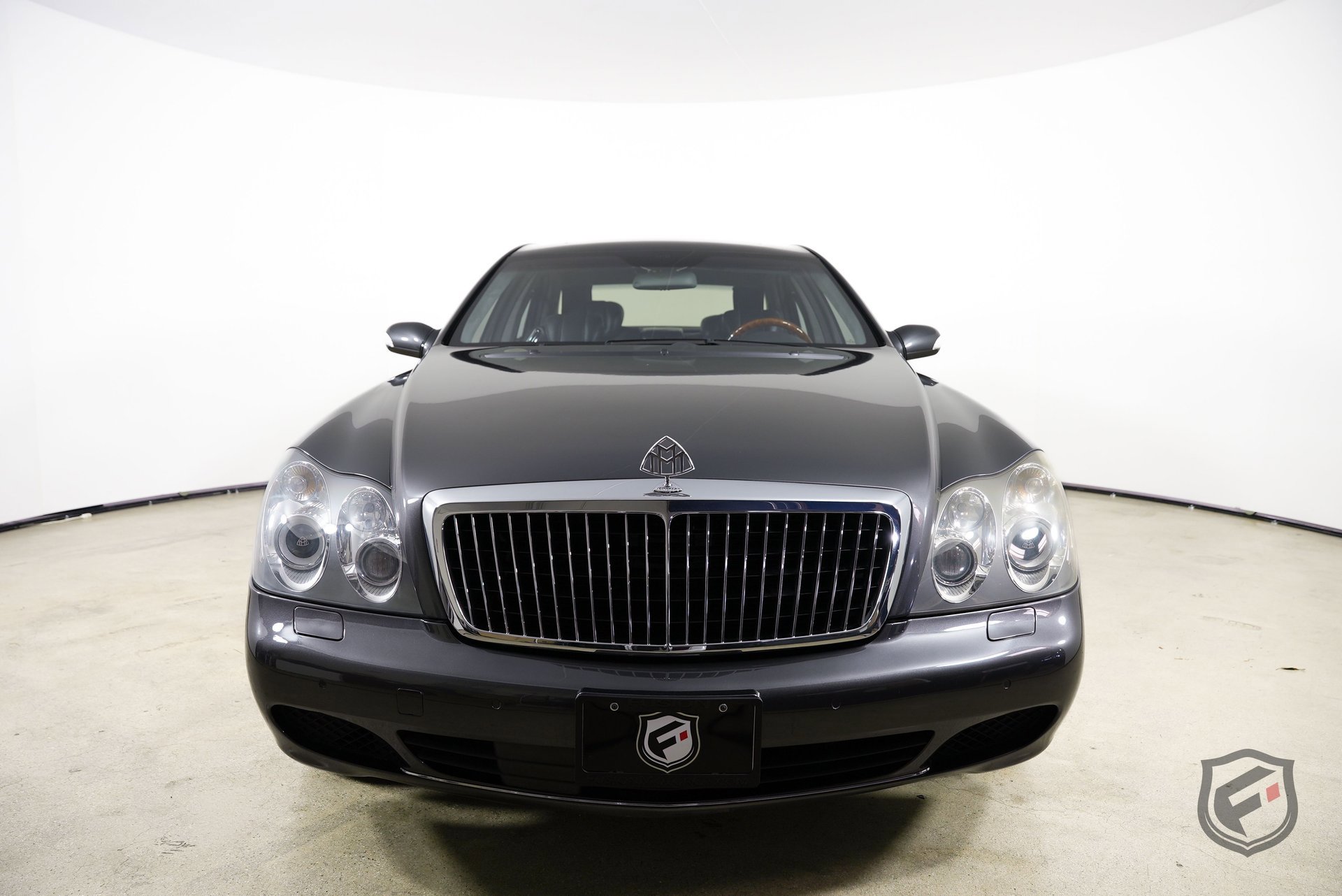 Used 2004 Maybach 57 image 3