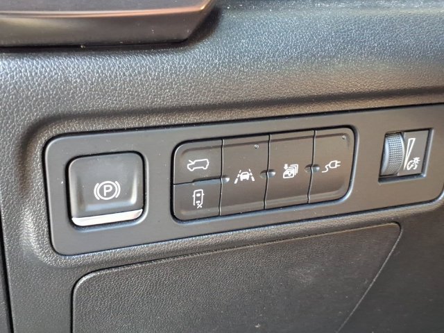 Used 2024 GMC Hummer EV 3X w/ LPO, Illumination Package AWD/4WD image 25