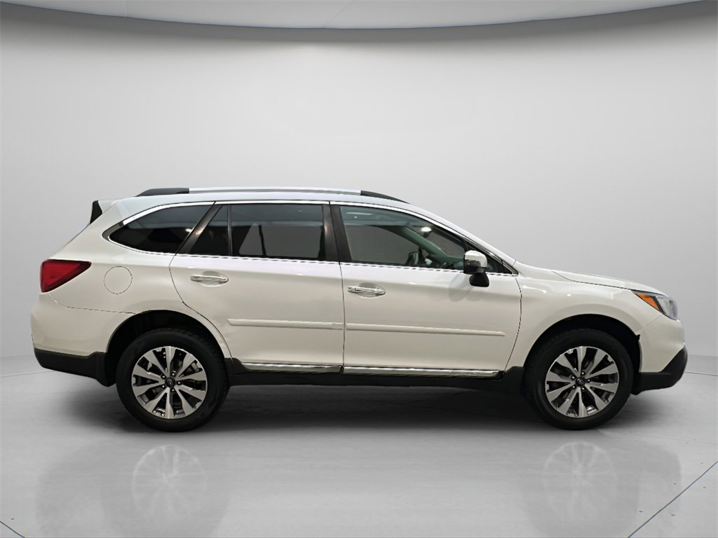 Used 2017 Subaru Outback 2.5i Touring image 8