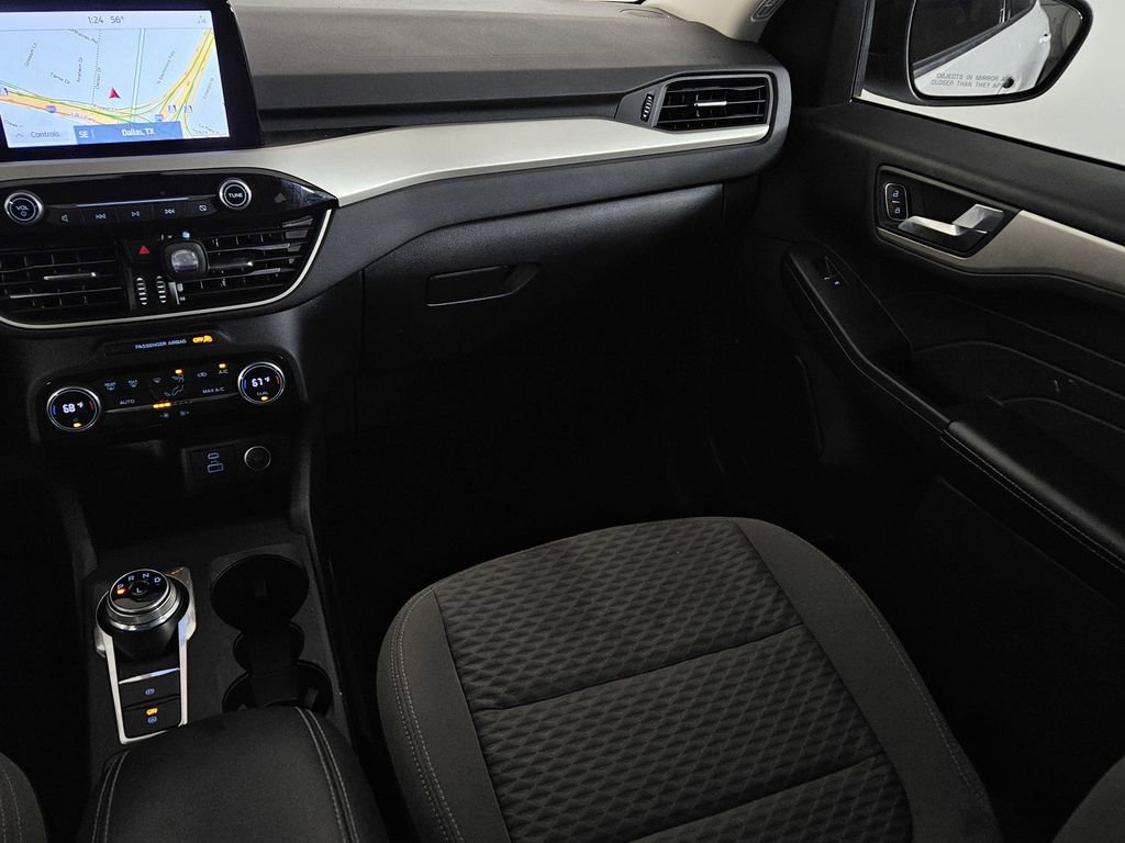 Used 2021 Ford Escape SE w/ SE Sport Appearance Package image 10