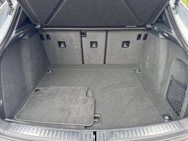 Used 2024 Porsche Macan Turbo image 44