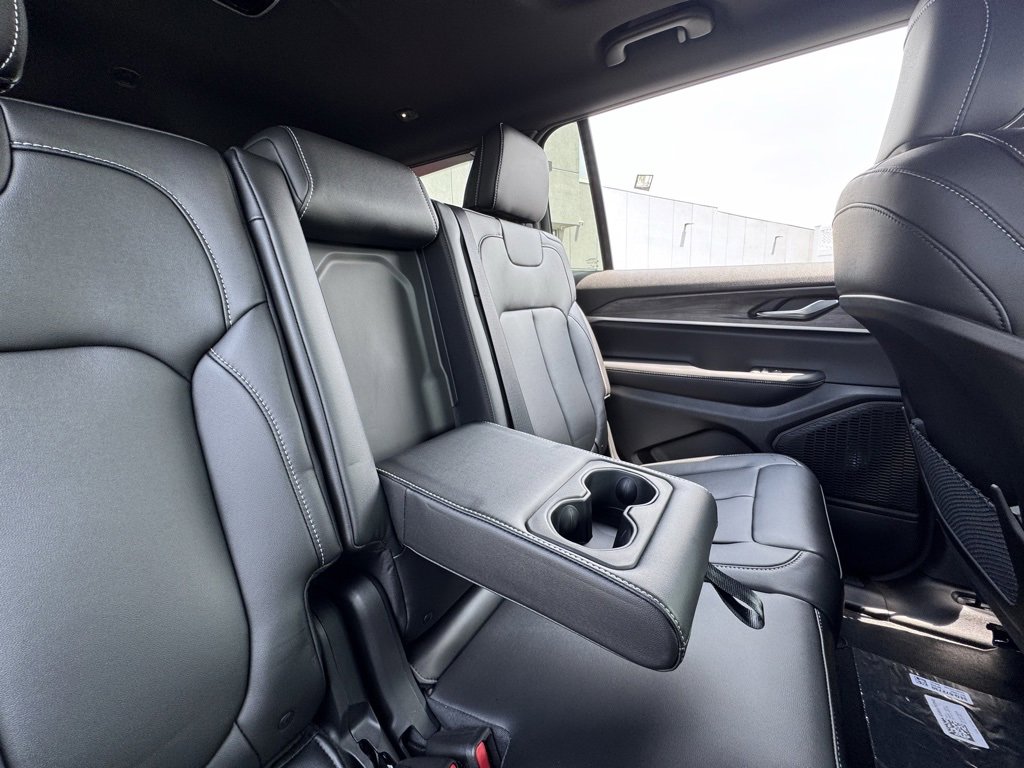 New 2025 Jeep Grand Cherokee L Limited image 20