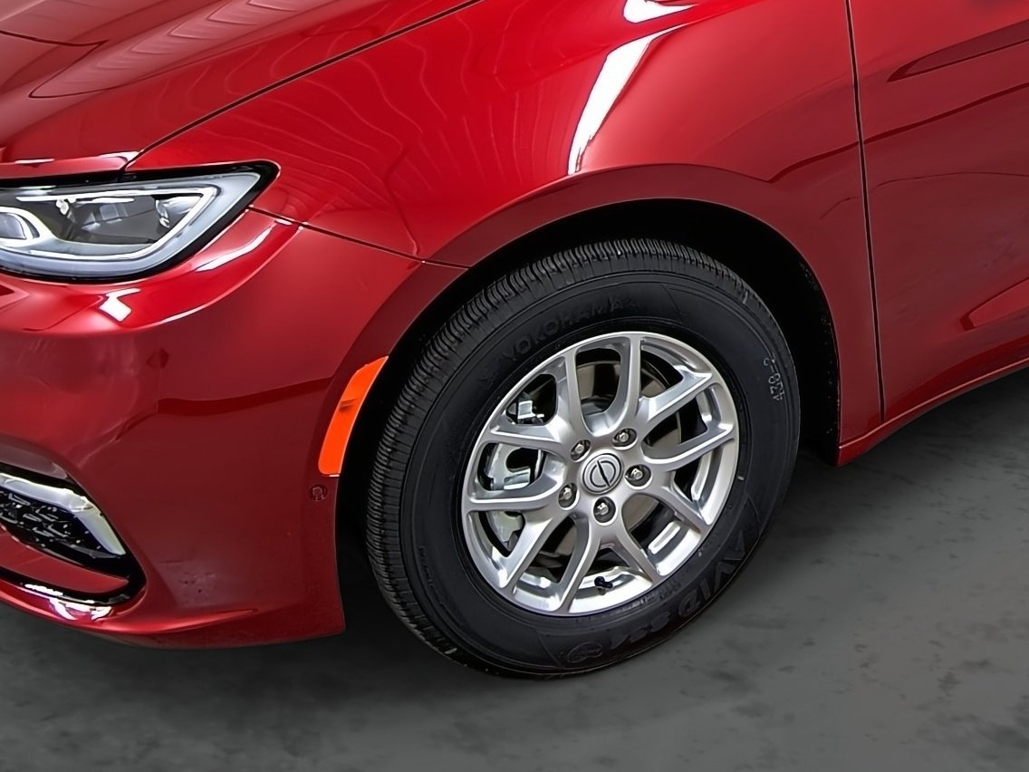 New 2026 Chrysler Pacifica Select FWD image 7