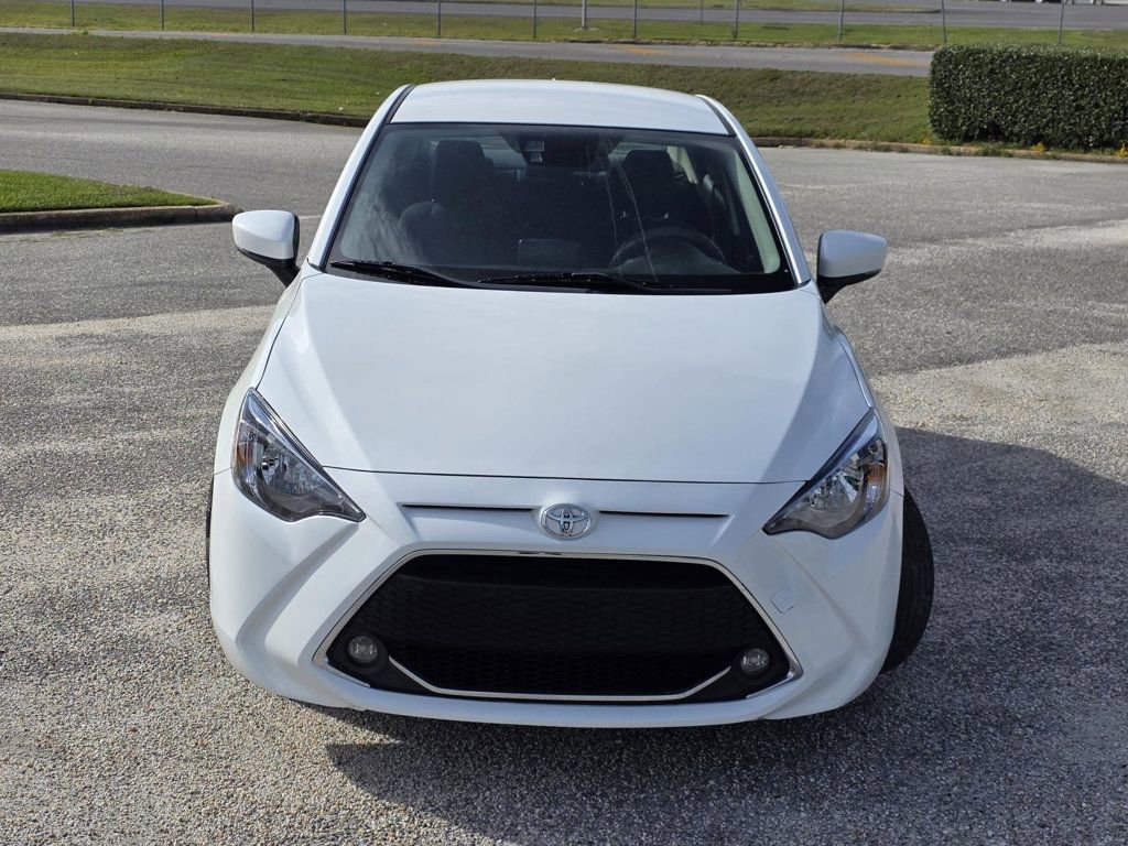 Used 2020 Toyota Yaris LE image 2