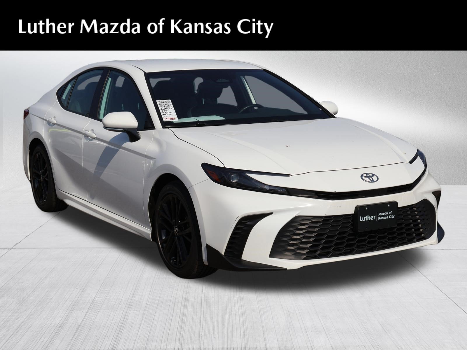 Used 2025 Toyota Camry SE