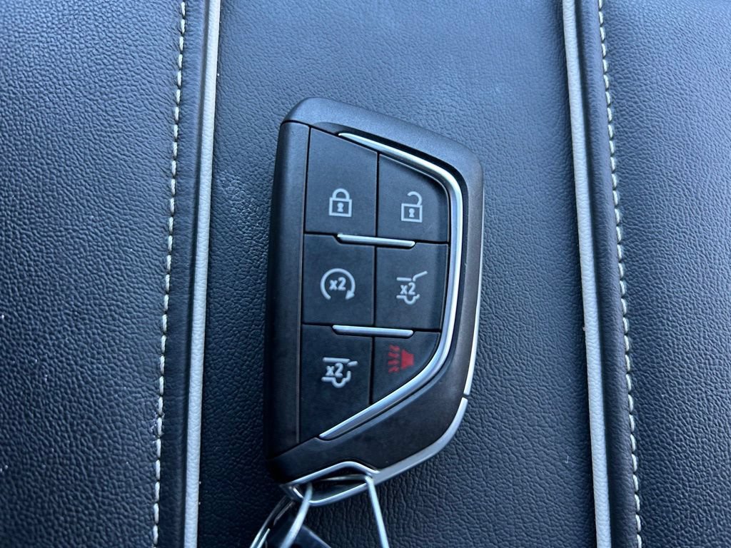 Used 2025 Cadillac Escalade Sport Platinum w/ LPO, Floor Liner Package AWD/4WD image 43