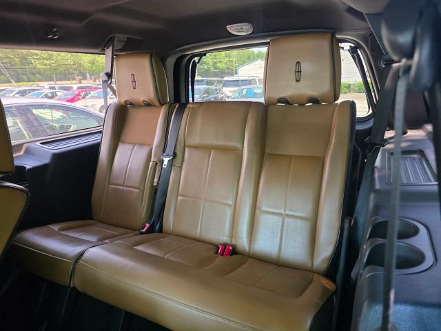 Used 2013 Lincoln Navigator L 2WD image 22