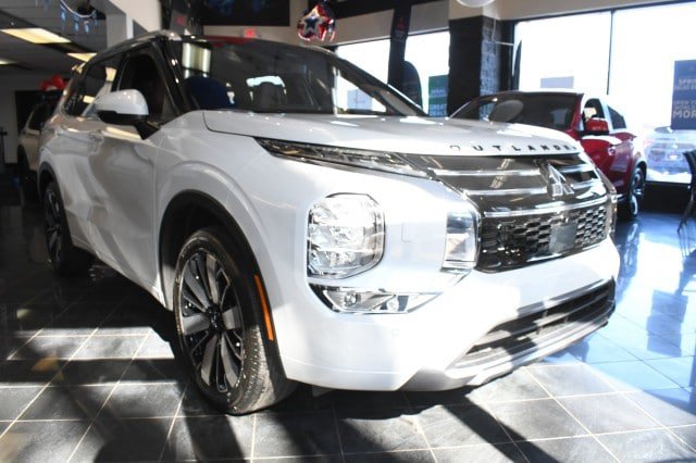 New 2026 Mitsubishi Outlander SEL AWD/4WD image 3