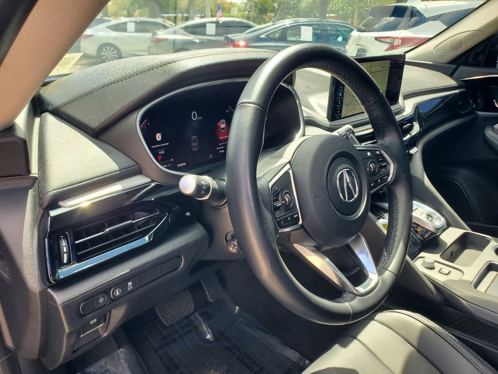 Used 2025 Acura MDX FWD image 16