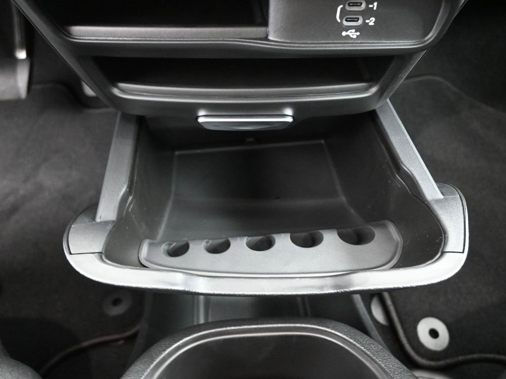 New 2026 Chrysler Pacifica Select image 9