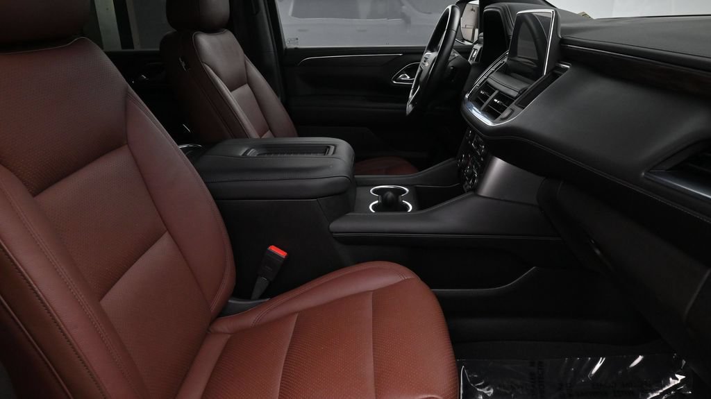 Used 2021 Chevrolet Tahoe LS RWD image 2
