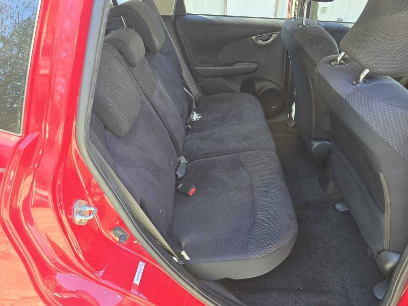 Used 2013 Honda Fit Sport image 29