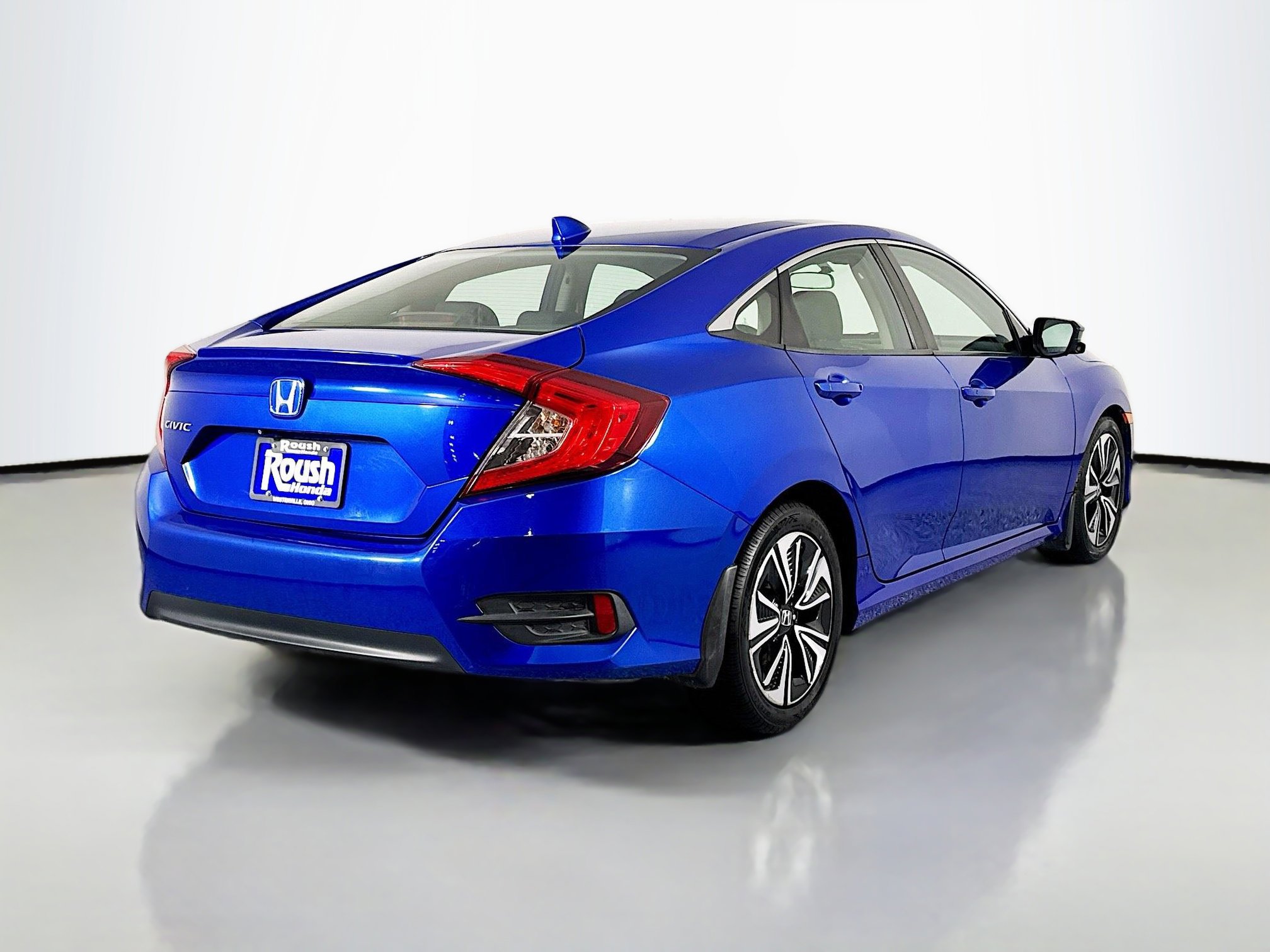 Certified 2017 Honda Civic EX-T image 5