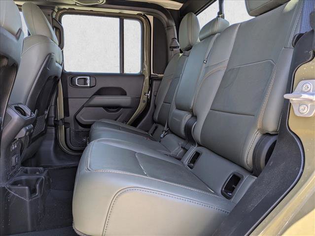 Used 2025 Jeep Gladiator Mojave AWD/4WD image 19