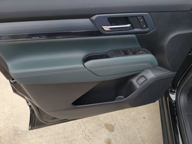 New 2026 GMC Terrain AT4 w/ Technology Package II AWD/4WD image 9