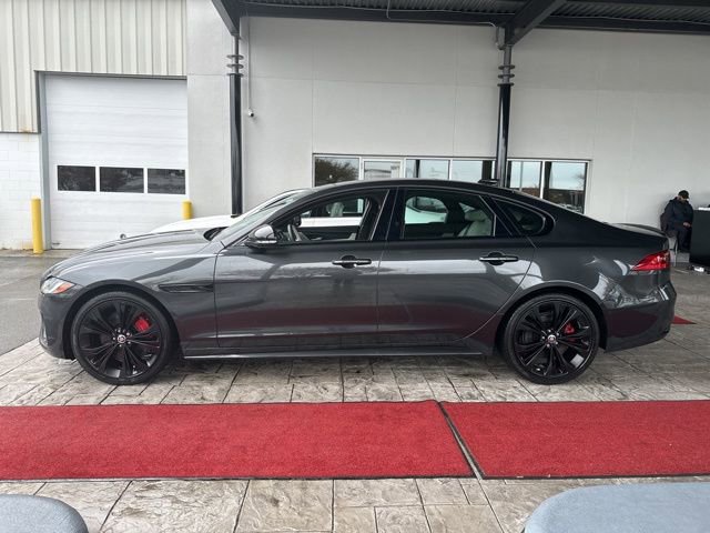 Used 2024 Jaguar XF R-Dynamic SE RWD video 3