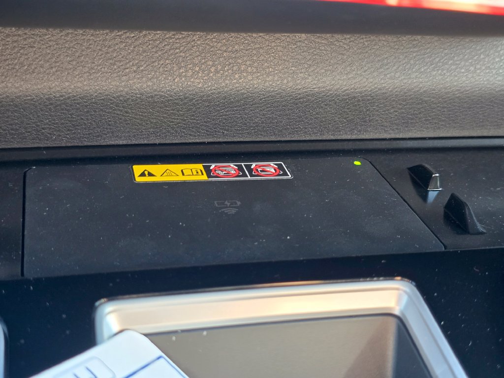 New 2026 Toyota Sienna Platinum AWD/4WD image 9
