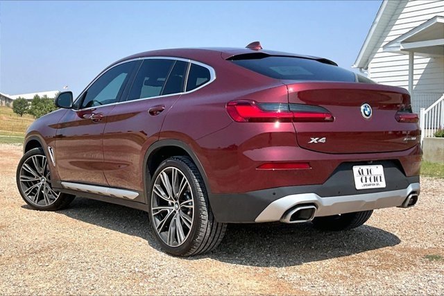 Used 2023 BMW X4 xDrive30i w/ Premium Package AWD/4WD image 4