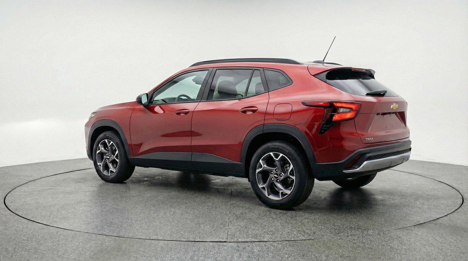 Used 2025 Chevrolet Trax LT image 6