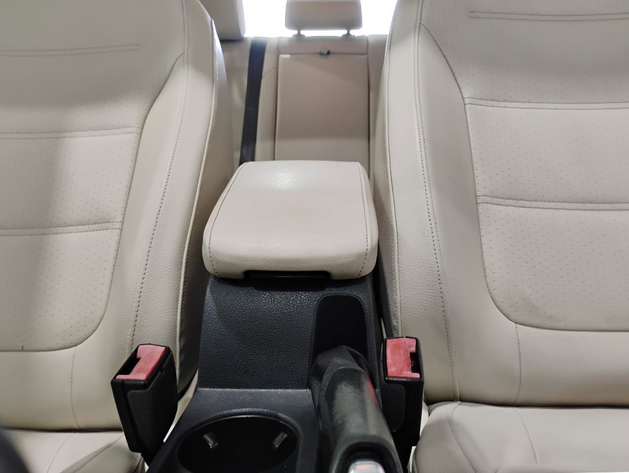 Used 2016 Volkswagen Jetta SE FWD image 25