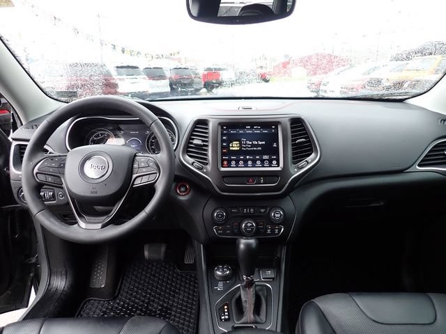 Used 2022 Jeep Cherokee Trailhawk w/ Premium Leather Package AWD/4WD image 16