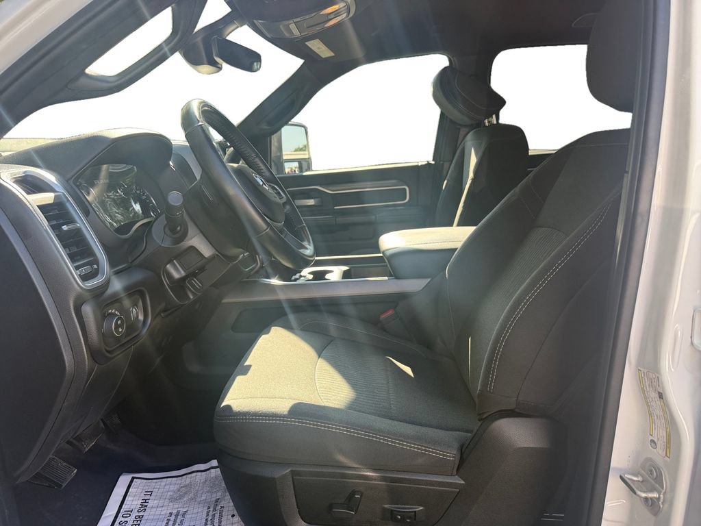Used 2024 RAM 3500 Big Horn w/ Sport Appearance Package AWD/4WD image 9