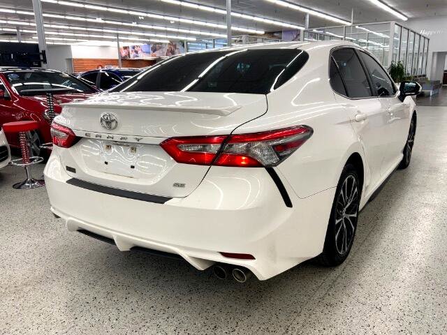 Used 2018 Toyota Camry SE image 5