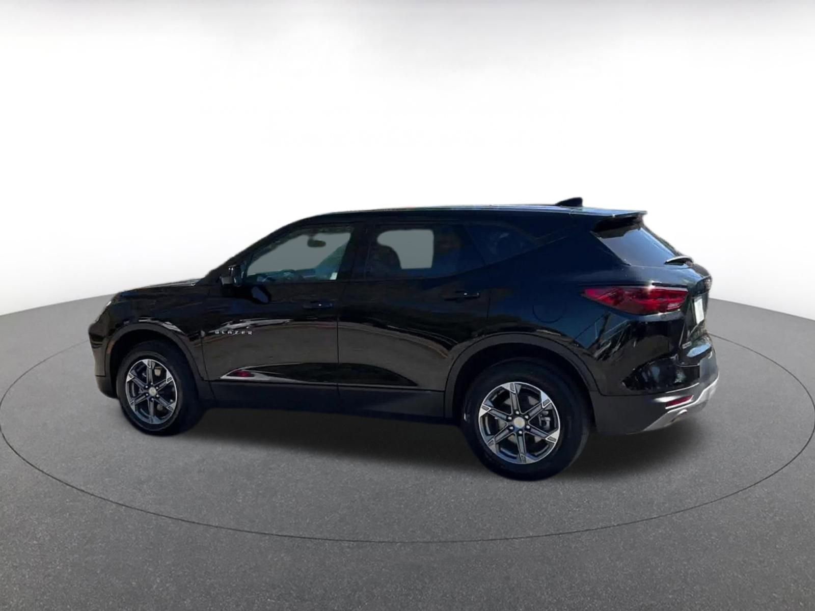 Used 2025 Chevrolet Blazer LT image 10