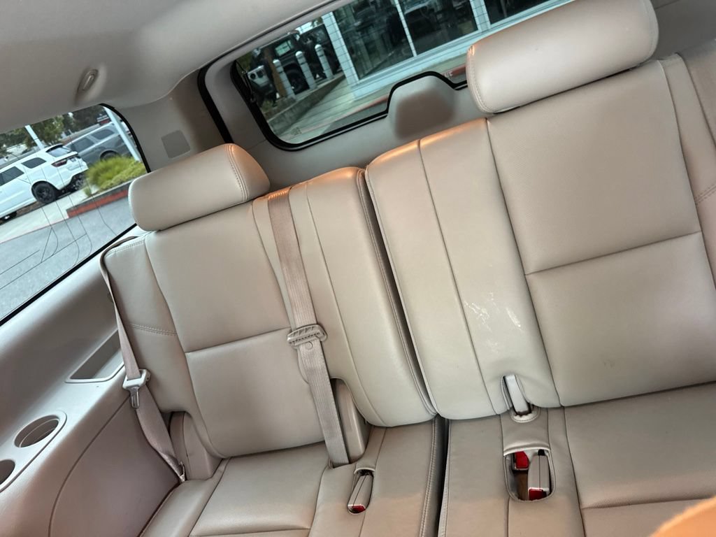 Used 2010 Chevrolet Suburban LTZ AWD/4WD image 8