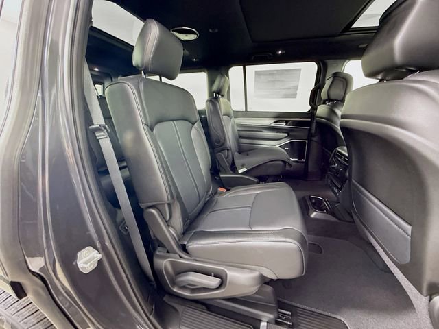 New 2026 Jeep Grand Wagoneer Limited AWD/4WD image 30