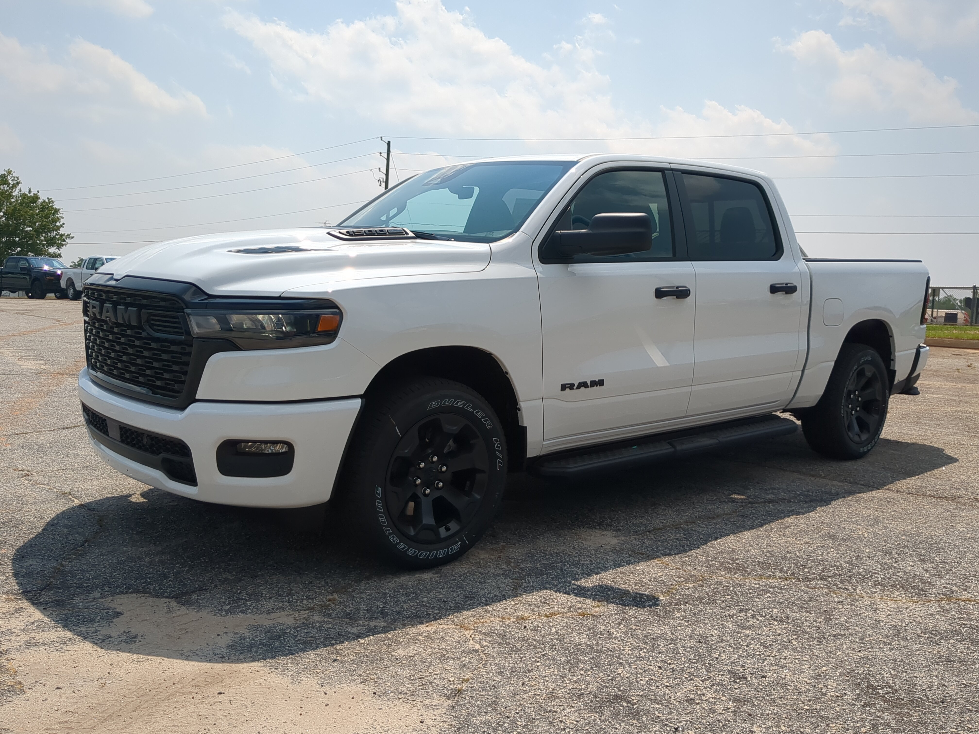New 2026 RAM 1500 Express AWD/4WD image 6