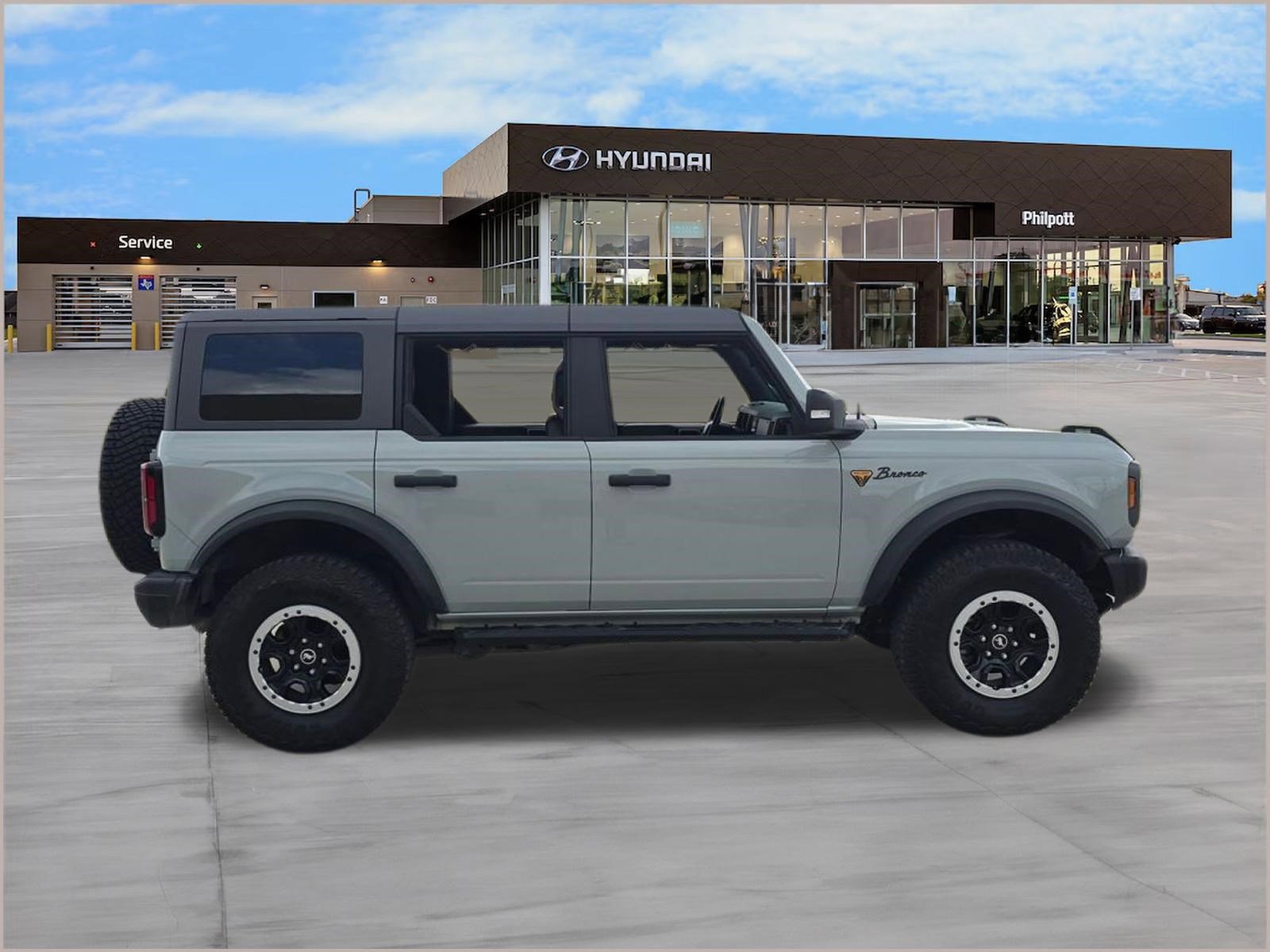 Used 2023 Ford Bronco Badlands image 8