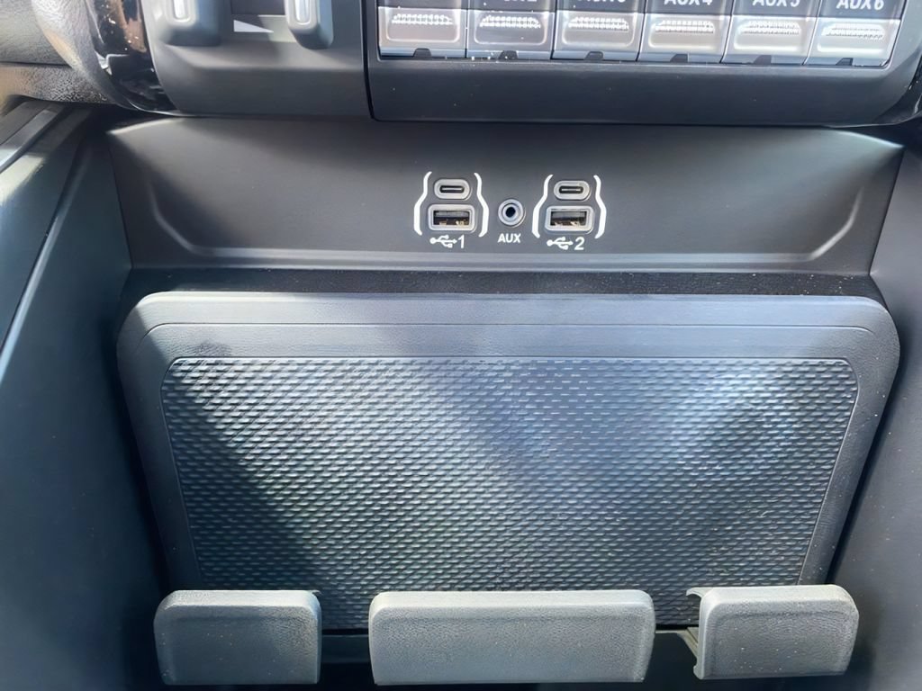New 2025 RAM 2500 Big Horn AWD/4WD image 25