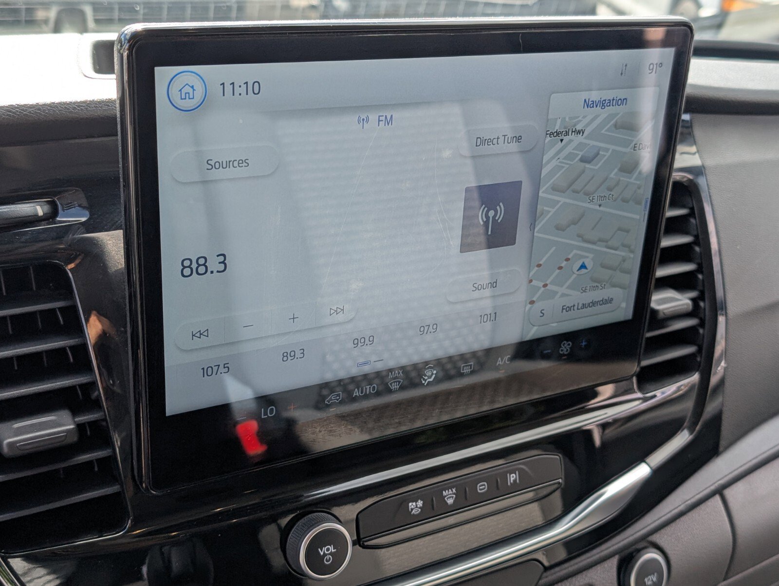 Used 2023 Ford Transit 350 XLT image 22