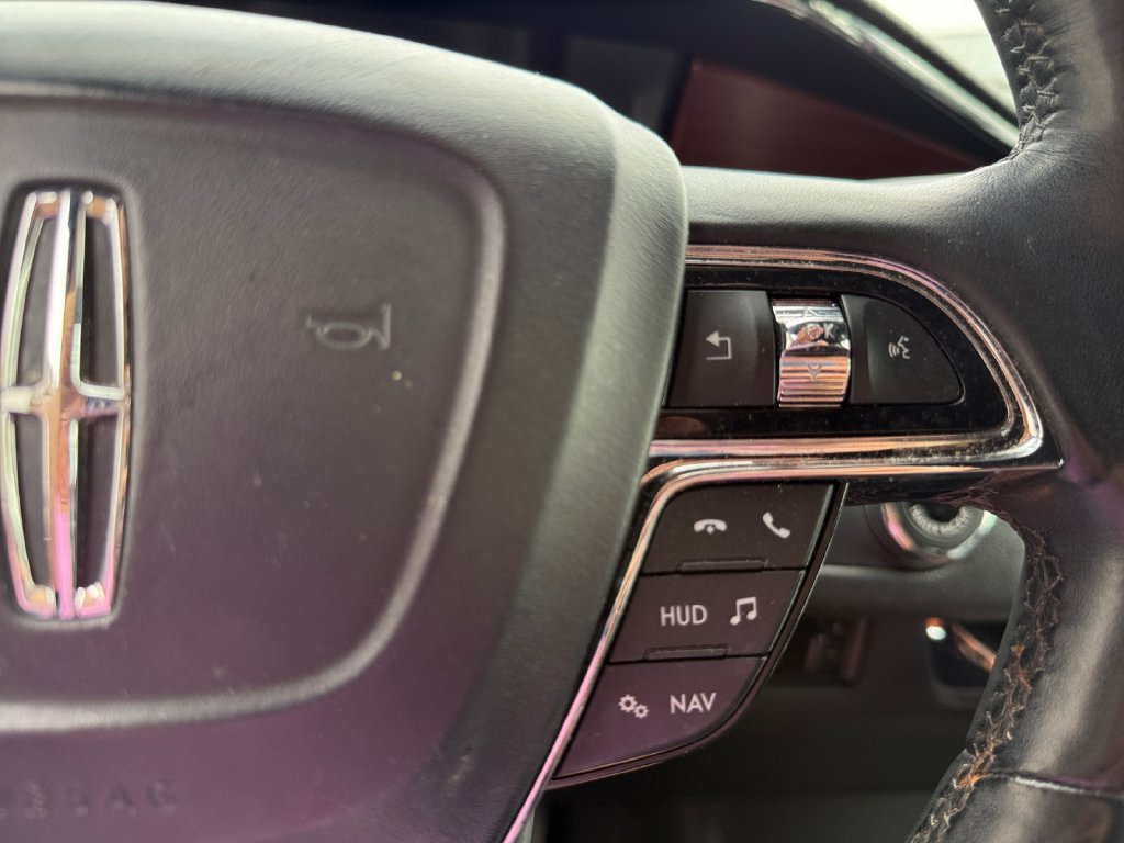 Used 2021 Lincoln Navigator Reserve w/ Luxury Package AWD/4WD image 25