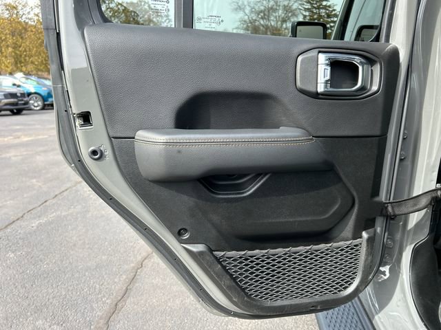 Used 2022 Jeep Gladiator Overland image 20