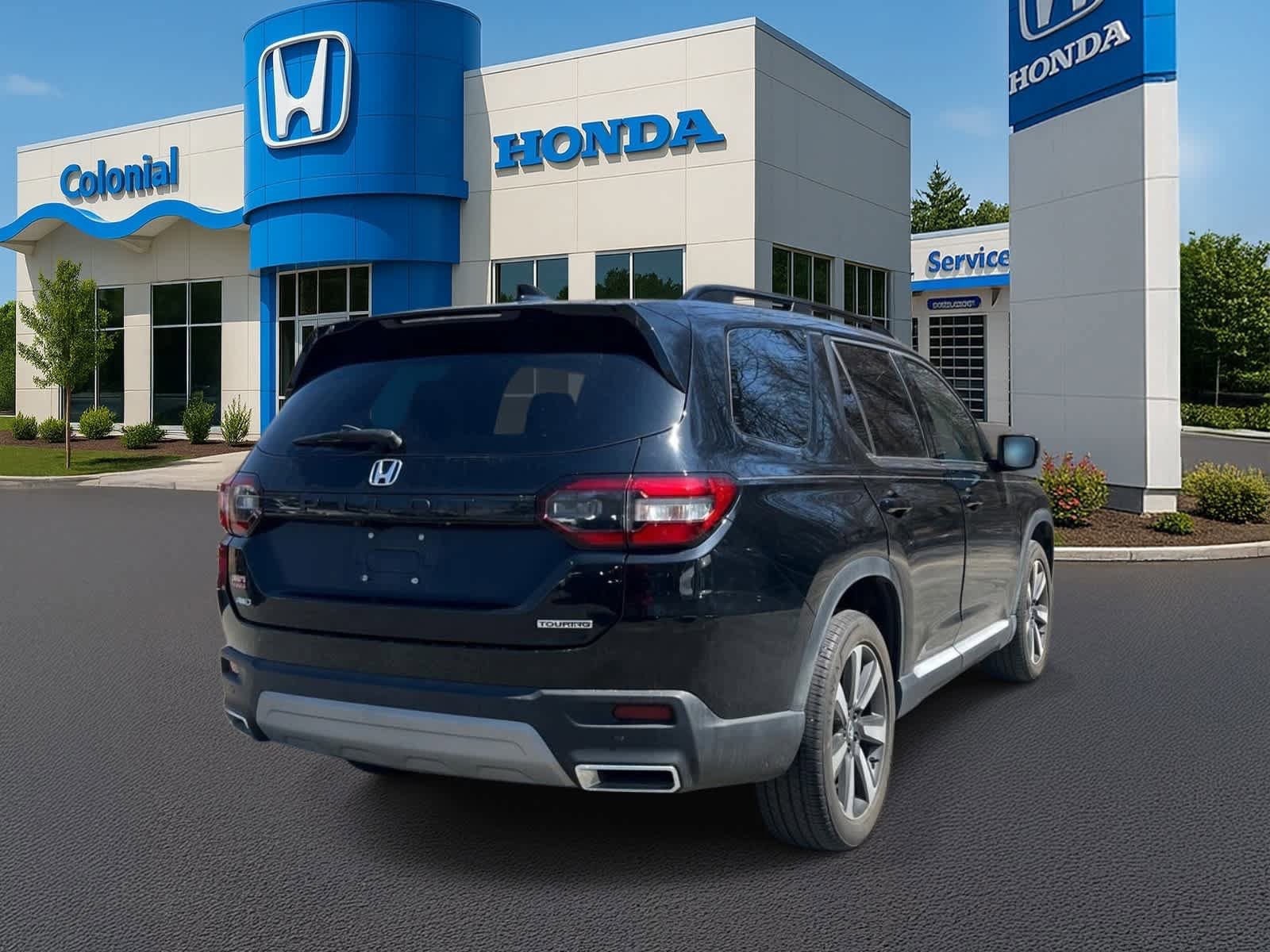 Used 2023 Honda Pilot Touring image 6