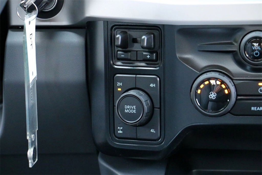 New 2025 Ford F250 XLT w/ 360-Degree Camera Package image 28