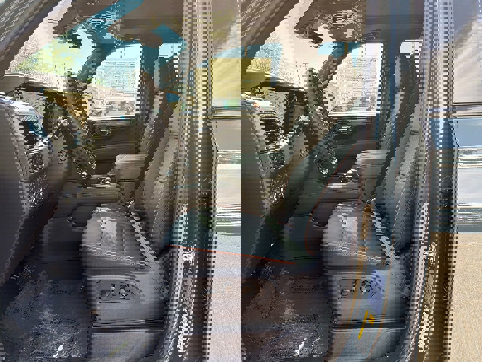 New 2026 GMC Yukon XL AT4 image 15