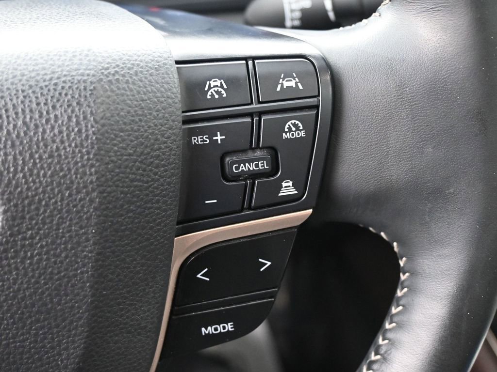 Used 2024 Toyota Crown Limited image 17