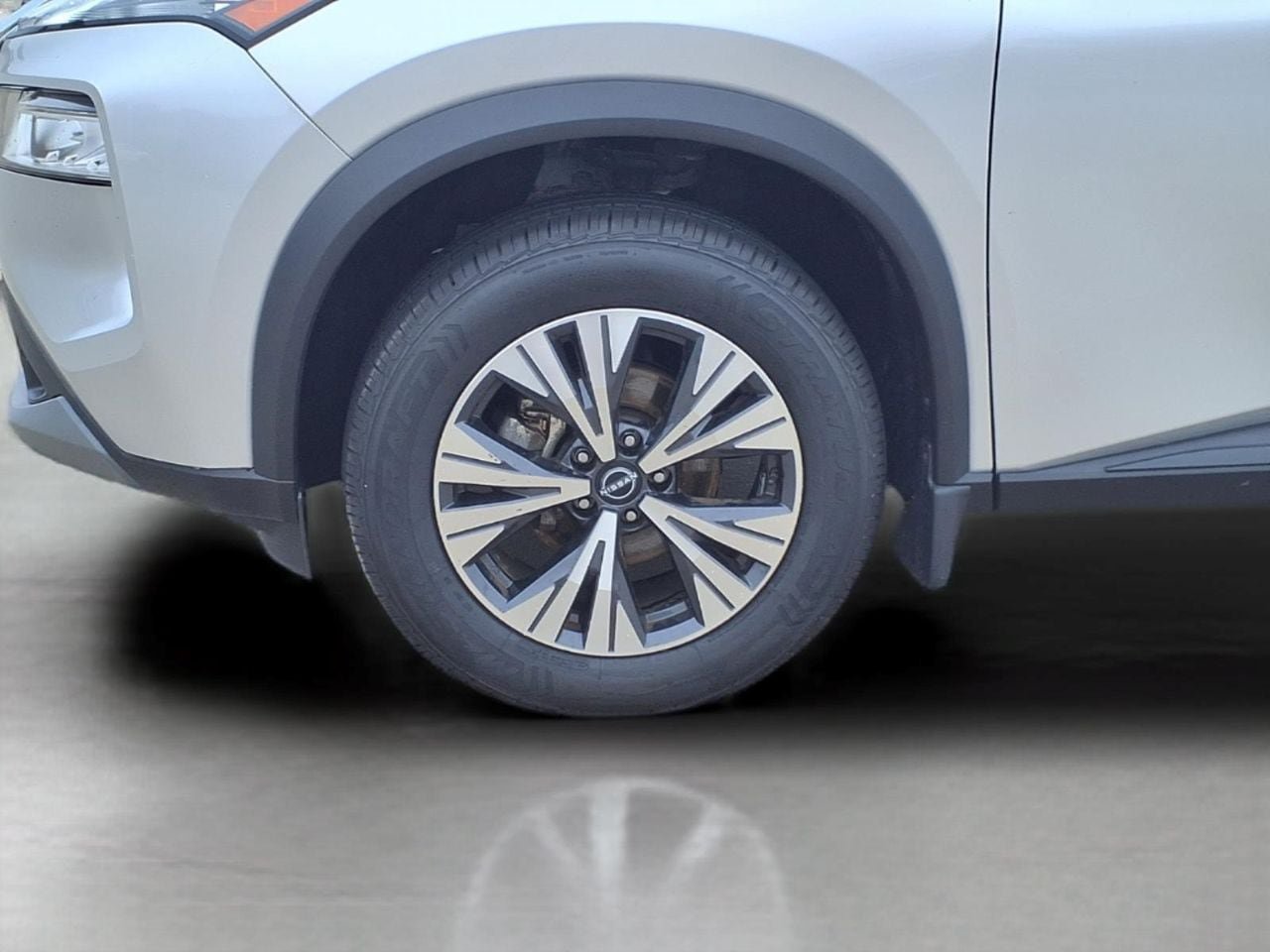 Used 2023 Nissan Rogue SV AWD/4WD image 10