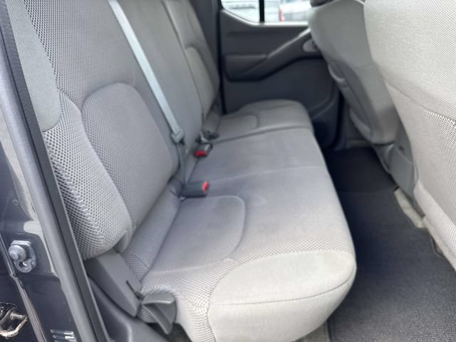 Used 2015 Nissan Frontier SV RWD image 12