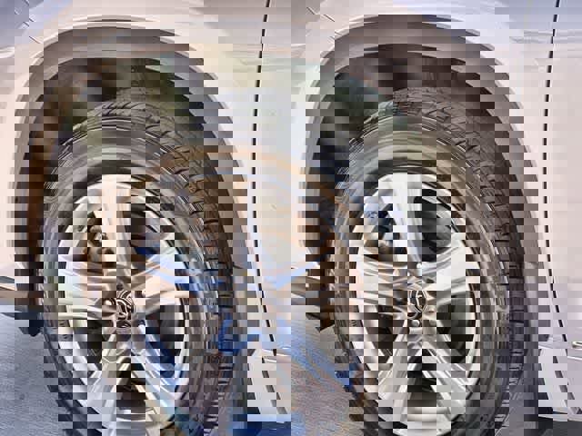 Used 2022 Toyota Highlander LE image 9