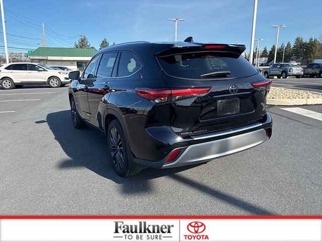 Certified 2021 Toyota Highlander Platinum image 10